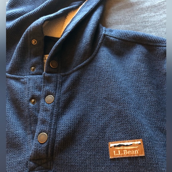 L.L. Bean Other - LL Bean men’s pullover hoodie in great condition
